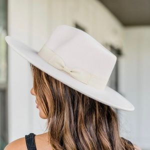 Wide brim fedora hat